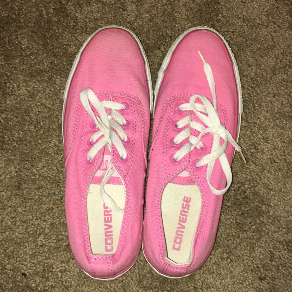 Light pink converse all star women’s size 8